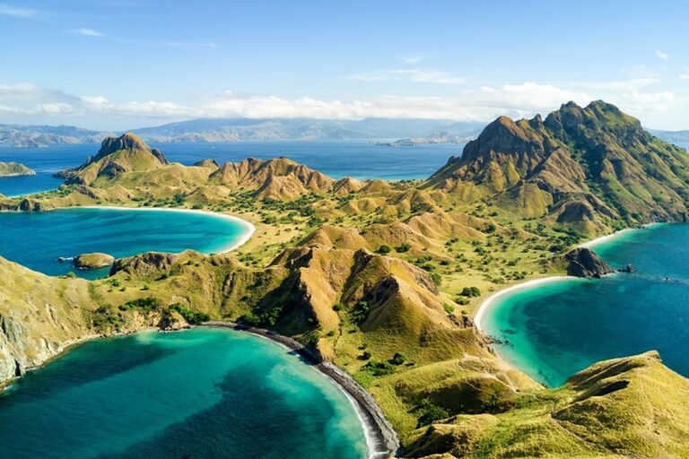 Rekomendasi 8 Wisata Pulau Komodo yang Wajib Dikunjungi 2025
