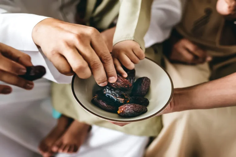 7 Cerita Liburan Lebaran yang Seru dan Bermakna