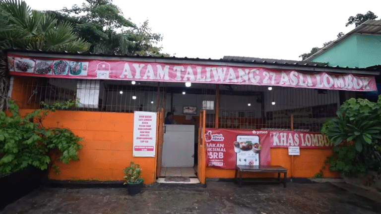 Menyantap Pedasnya Ayam Taliwang 27 Asli Lombok yang Autentik