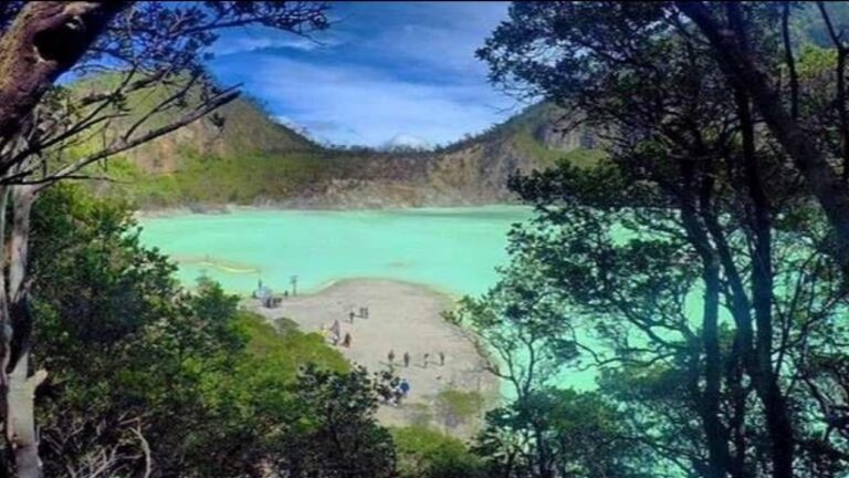 Fakta Menarik Mengenai Kawah Putih Surga Wisata Alam yang Memesona