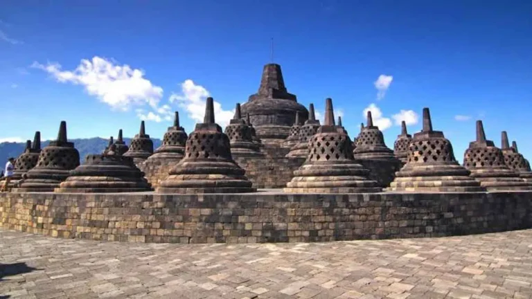4 Tempat Wisata Keluarga di Jawa Tengah & Jawa Timur
