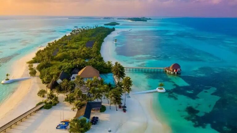 Maldives Keindahan Surga Tropis yang Menawan di Tengah Samudra Dunia