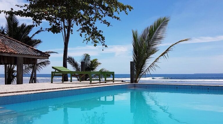 5 Hotel Lampung Pemandangan Laut Paling Memukau dengan Akses Langsung ke Pantai