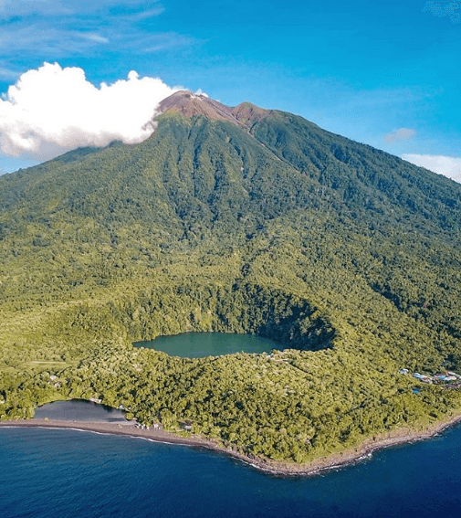 3 Destinasi Wisata Alam Penuh Sejarah Di Halmahera