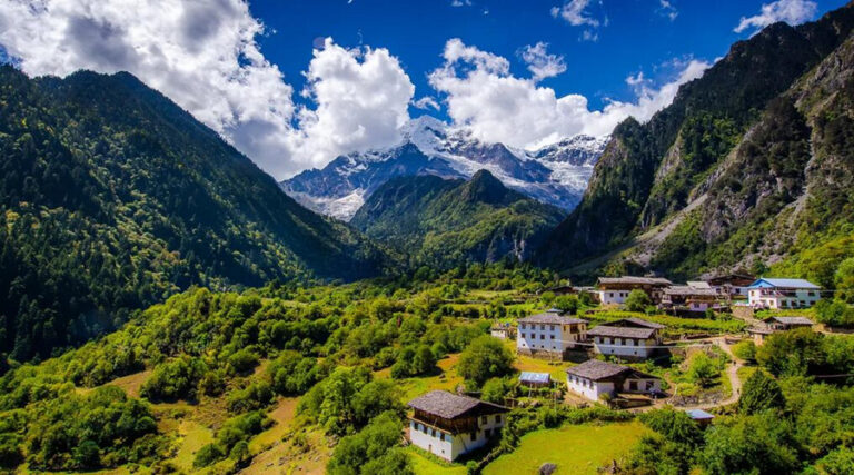 Jelajahi 4 Wisata Alam di Desa yang Asri di China yang Begitu Menenangkan