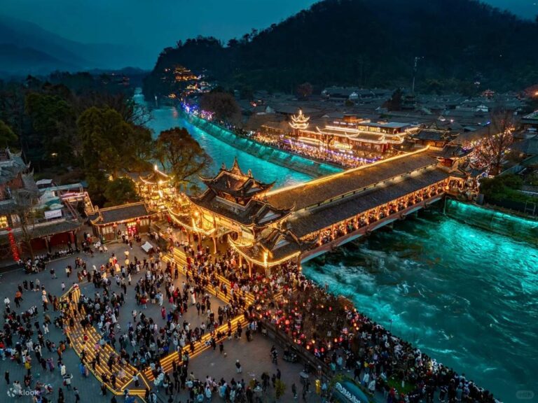 Wisata di Chengdu yang alami indahnya di Dujiangyan Irrigation System