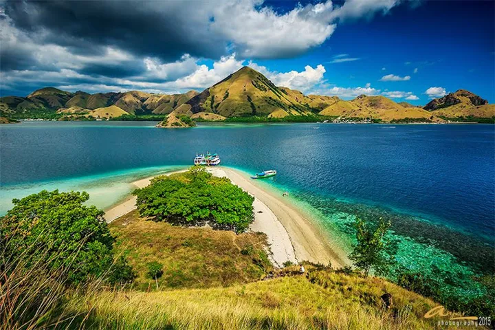 Wisata Pulau Kelor di Komodo yang Indah dan Wajib Dikunjungi