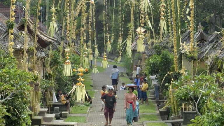 Keren! 3 Desa di Indonesia Ini Bagai Berada Di atas Awan