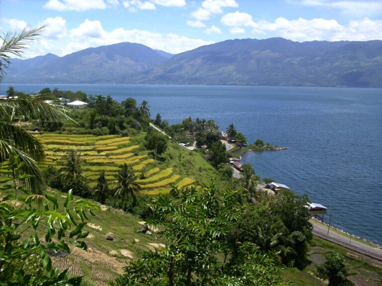 7 Rekomendasi Wisata Unik di Indonesia yang Anti Mainstream