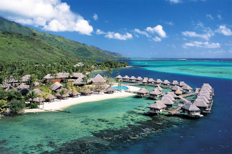 5 Destinasi Solo Traveling Terbaik di Indonesia yang Wajib Dikunjungi