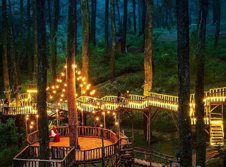 3 Spot Wisata Alam Terbaik Menikmati Sunset dan Sunrise di Bandung, Pemandangannya Bikin Terpukau!