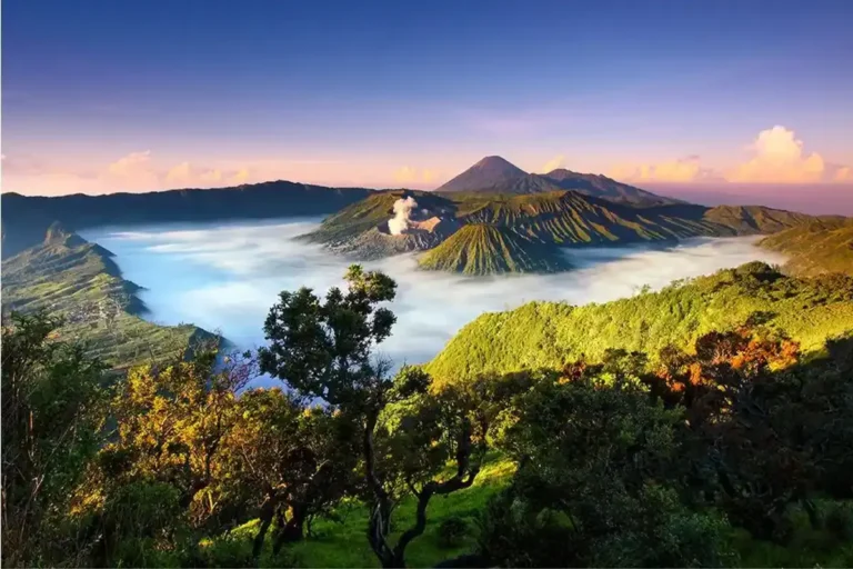 Wisata Perjalanan yang Lagi Hits Banget di Indonesia Tahun 2026, Destinasi Impian untuk Liburan Penuh Petualangan