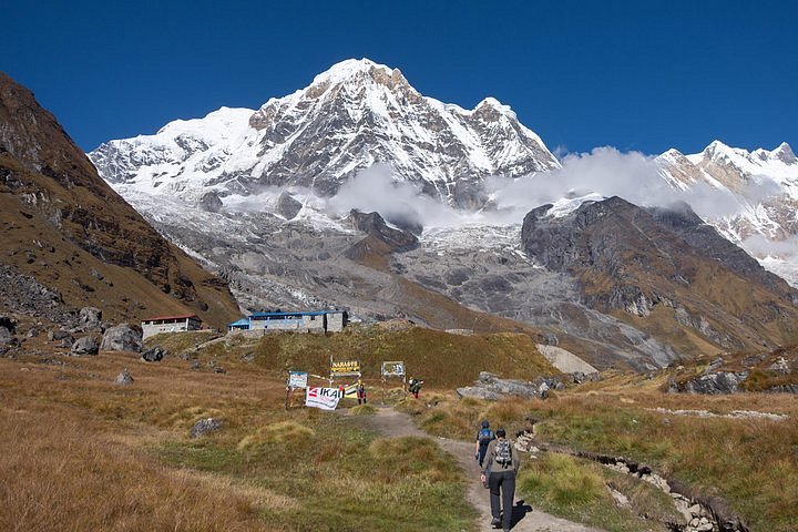 5 Destinasi Wisata Alam Populer di Nepal, Jelajah Pesona Himalaya yang Bikin Takjub
